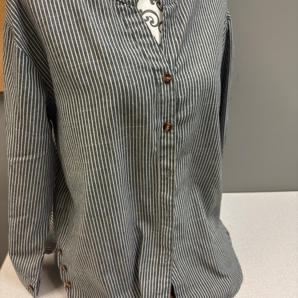 SHEIN Grey and White Striped‎ Blouse